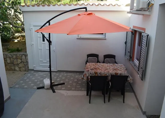 Celjak Apartment Pag Town